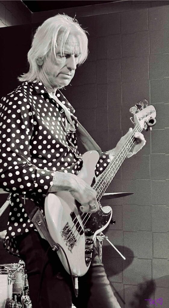 bass guitar for journey tribute band